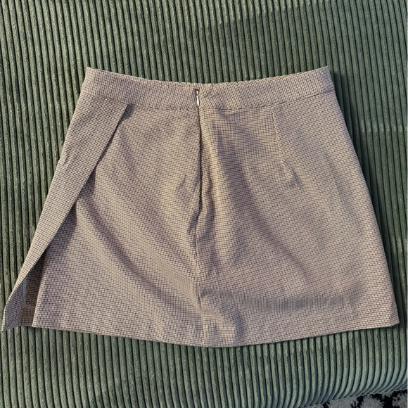 Plaid Houndstooth pattern skirt - Picture 2 of 3